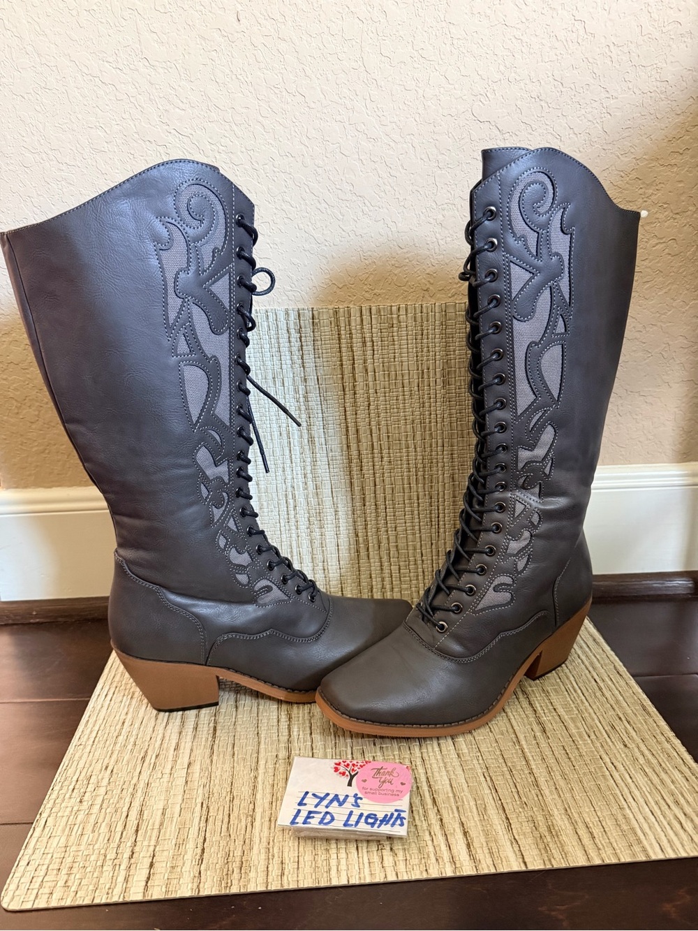 Cowgirl Boots Size 7.5